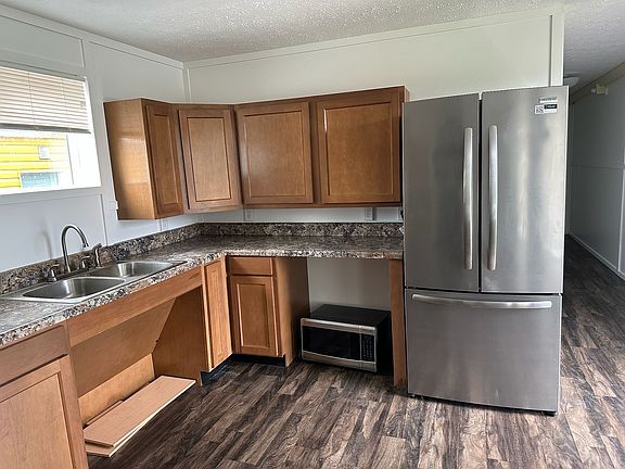 4th image of 1201 Schley St #16