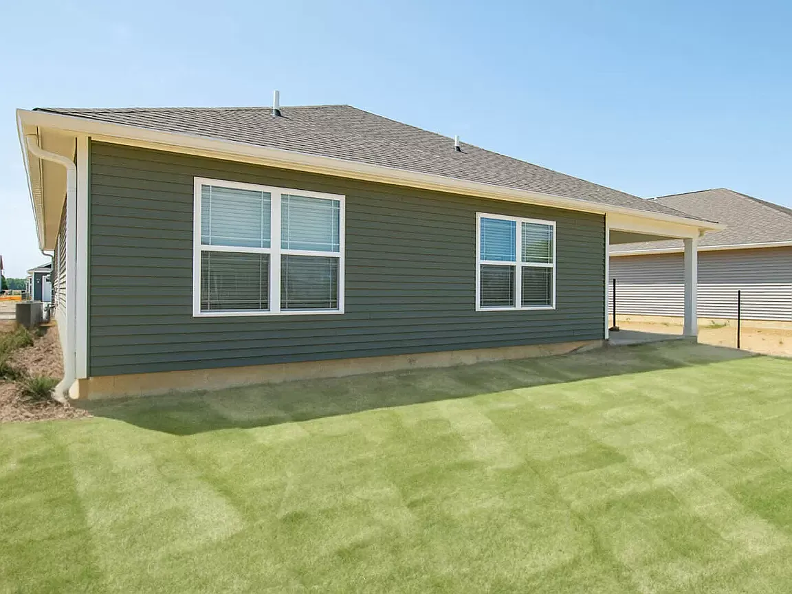 4 bed, 2.0 bath, 1771 sqft, $2,245 — Photo 4