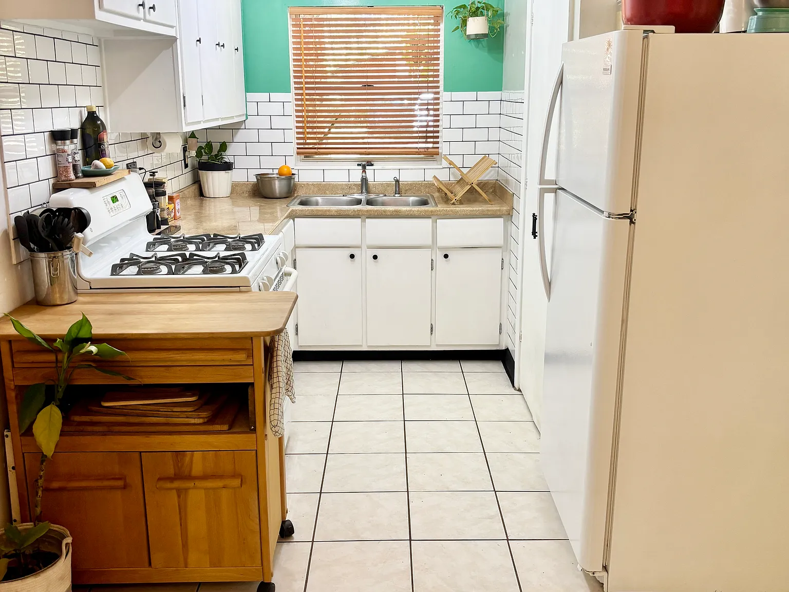 3 bed, 1.5 bath, 1080 sqft, $2,500 — Photo 4