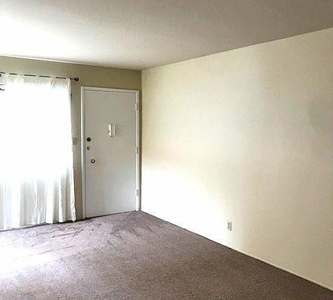 4th image of 5534 Jefferson Ave APT D