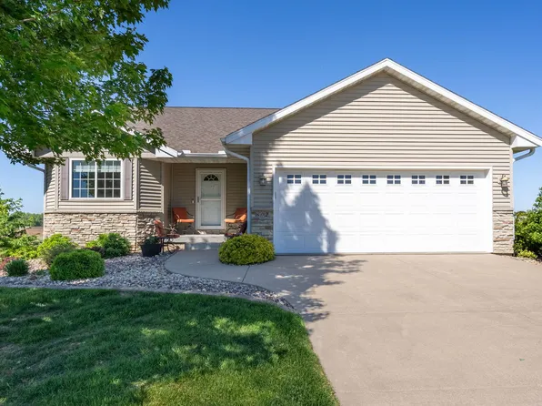 602 E Sheridan Dr, Eldridge, IA 52748