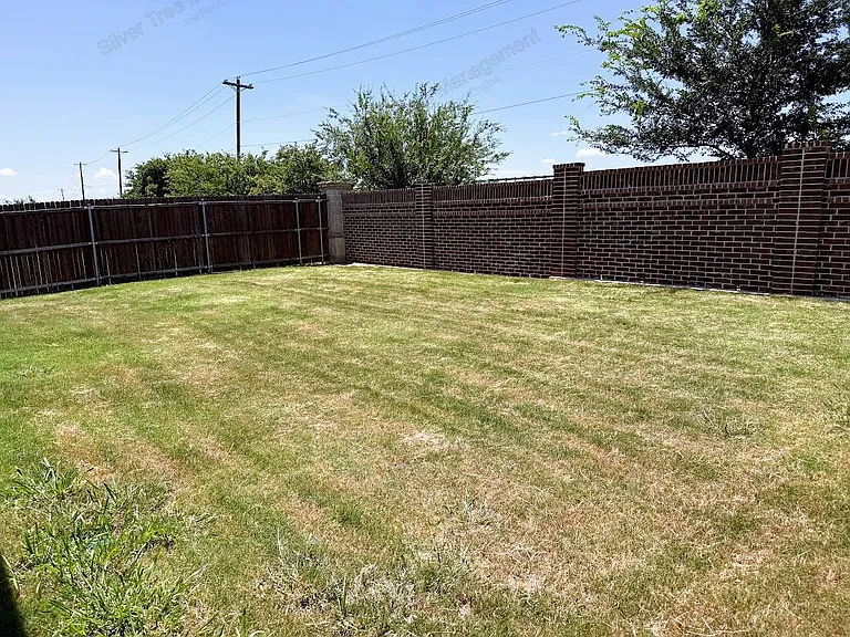 10921 Rockchapel Dr — Photo 37