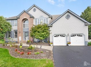 74 Macfarlane Cir, Monroe Township, NJ 08831