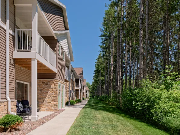 Ashford Place Apartments, 4820 Connemara Ct #Ec2e92f50, Sheboygan, WI 53083