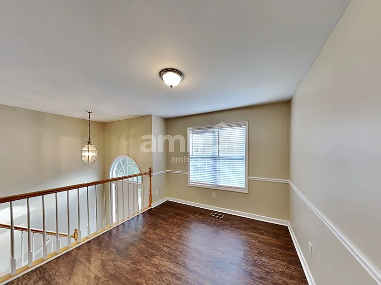 2058 Queensbury Dr — Photo 5