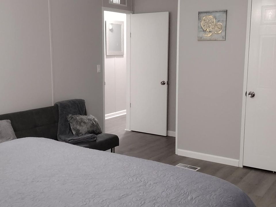 1st image of 7095 Channel Dr