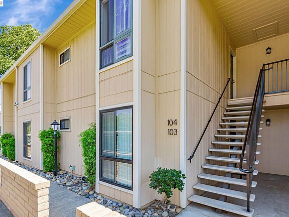 3rd image of 8975 Alcosta Blvd APT 104