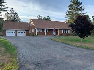 17 Meadow Ln, Fort Kent, ME 04743