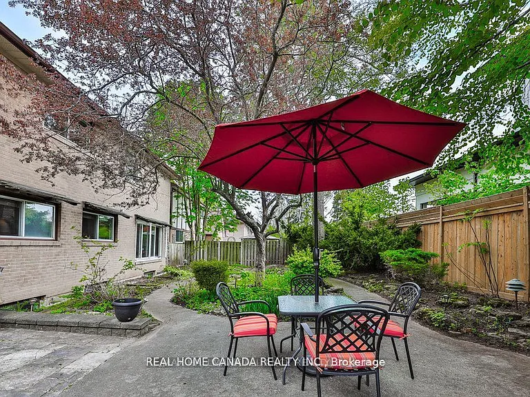 82 Arkendo Dr — Photo 31
