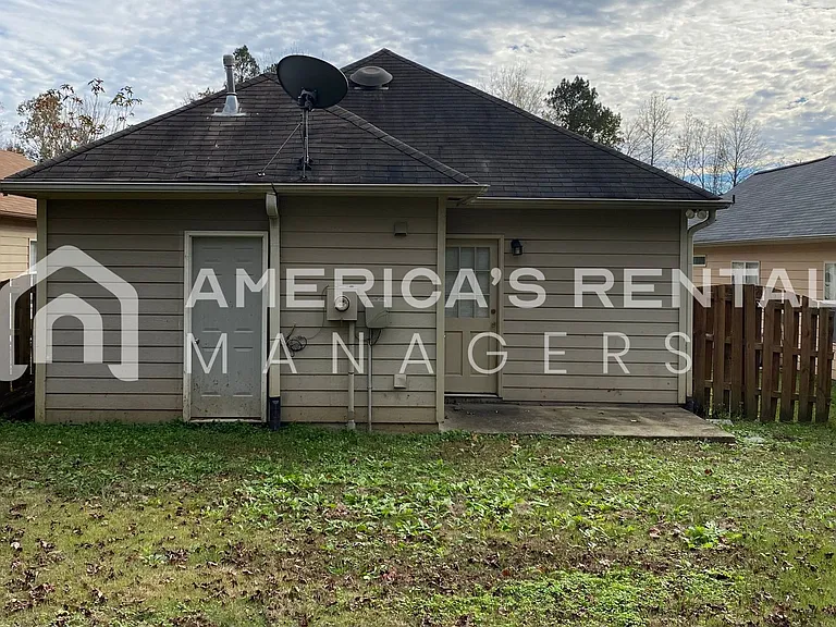 525 Fox Run Cir — Photo 28