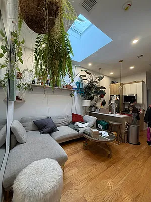 Living room, photo 1