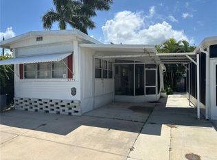 3721 116th St W, Bradenton, FL 34210