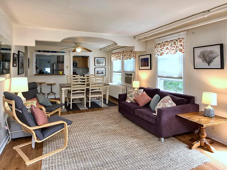 1035 Bay Ave #1 — Photo 6