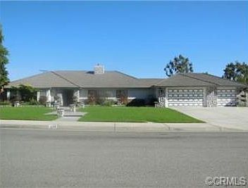 1st image of 2211 S Gardenia Ave