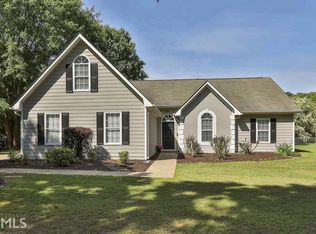 70 Berkeley Pl, Sharpsburg, GA 30277