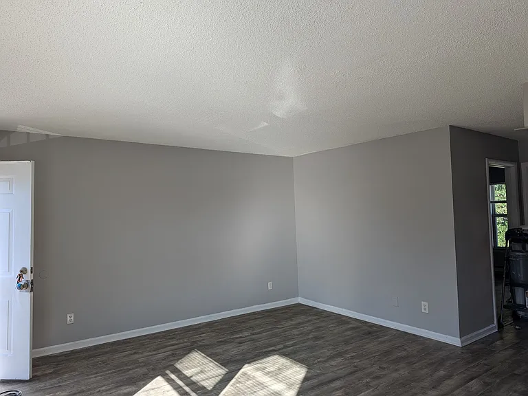 812 W 27th St #1 — Photo 20