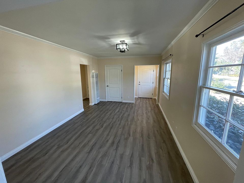 2nd image of 1100 S Los Robles Ave