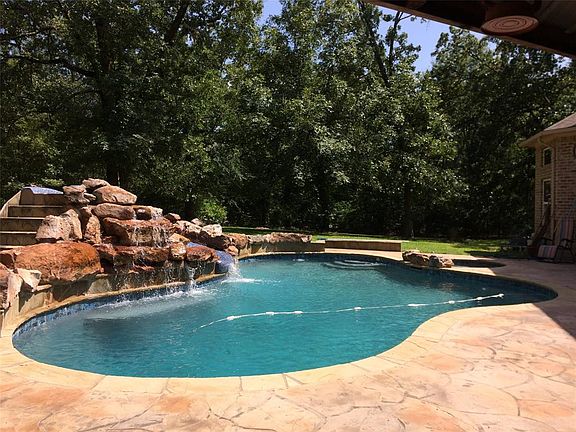 4th image of 511 County Road 3640