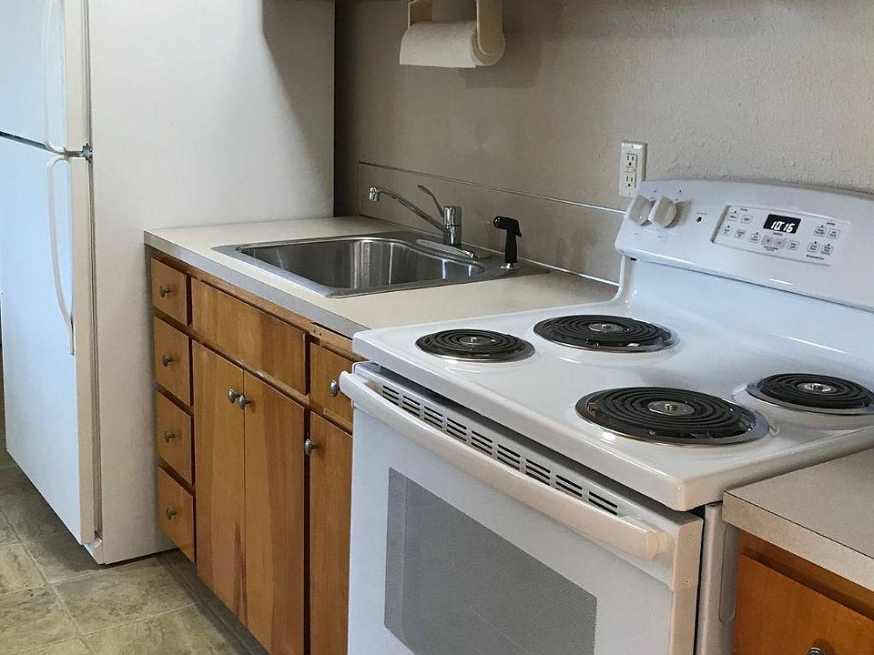 Original birch cabinets are sweet!