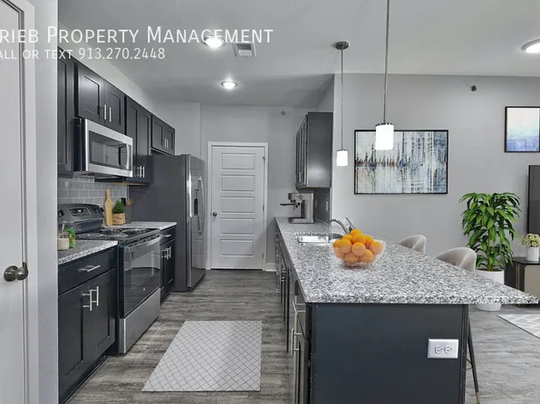 22204 W 123rd Ter, Olathe, KS