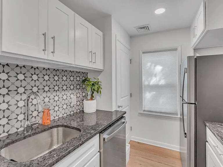 506 Brinley Ave #5 — Photo 6