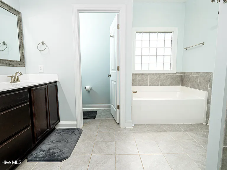 1202 Skipjack Ct — Photo 18
