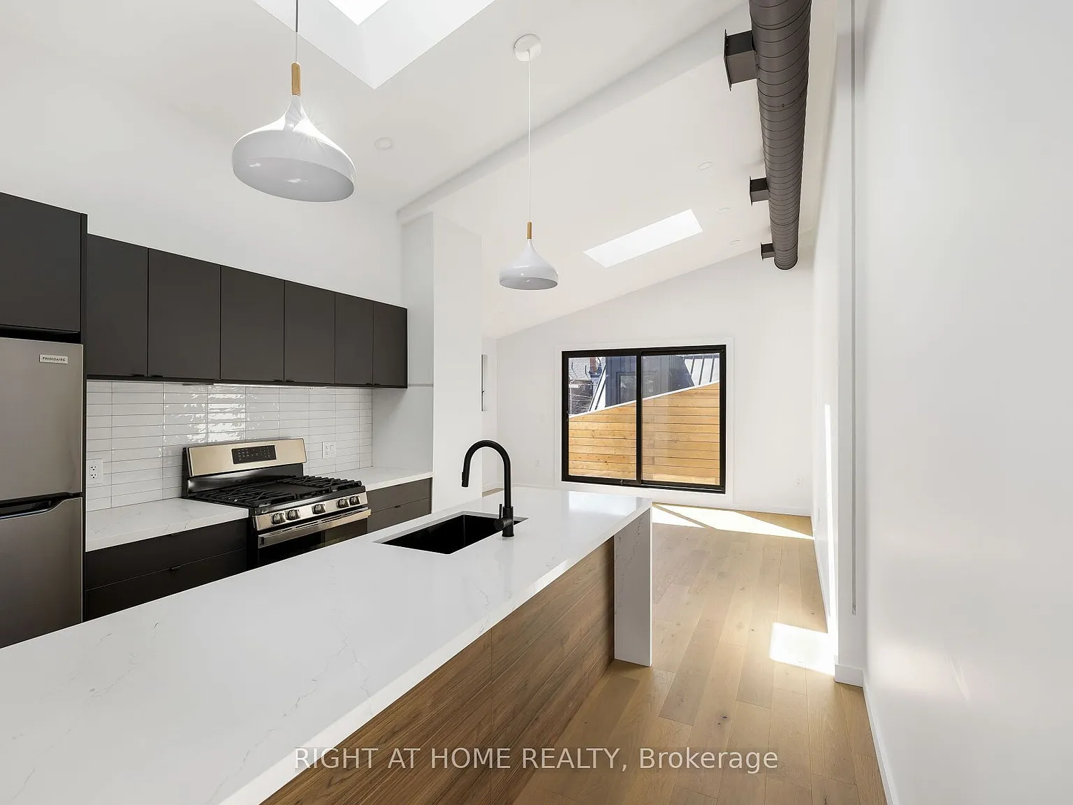 2 bed, $3,700 — Photo 1