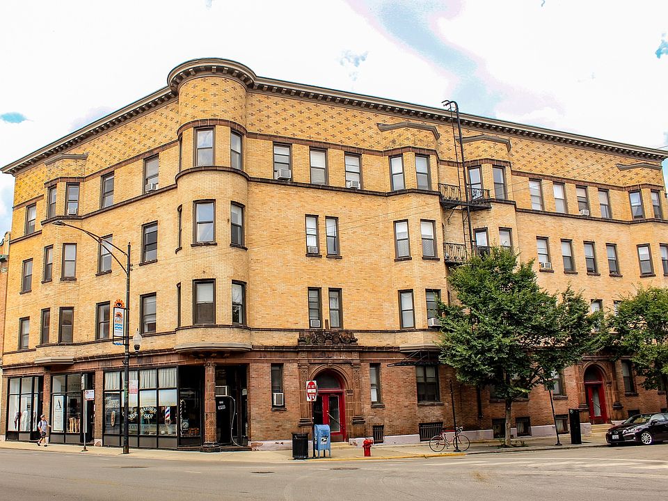 1st image of 668 W Oakdale Ave #2
