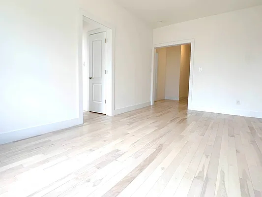 Rented by R New York | media 3