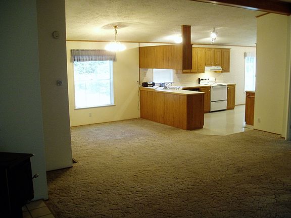 Kitchen & Diningroom