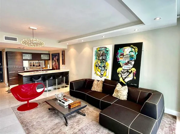 200 Biscayne Boulevard Way APT 4310, Miami, FL 33131