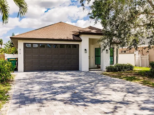 819 96th AVE N, NAPLES, FL 34108