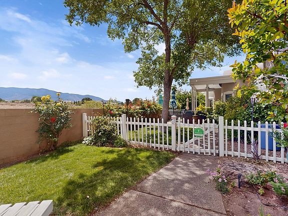 3rd image of 9636 Allande Rd NE