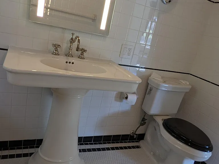 10411 Hebron Ln — Photo 42