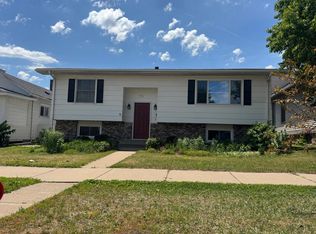 723 E Broadway St, Winona, MN 55987