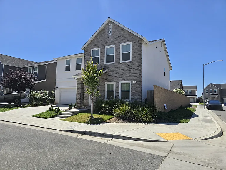 7037 E Cornell Ave — Photo 7