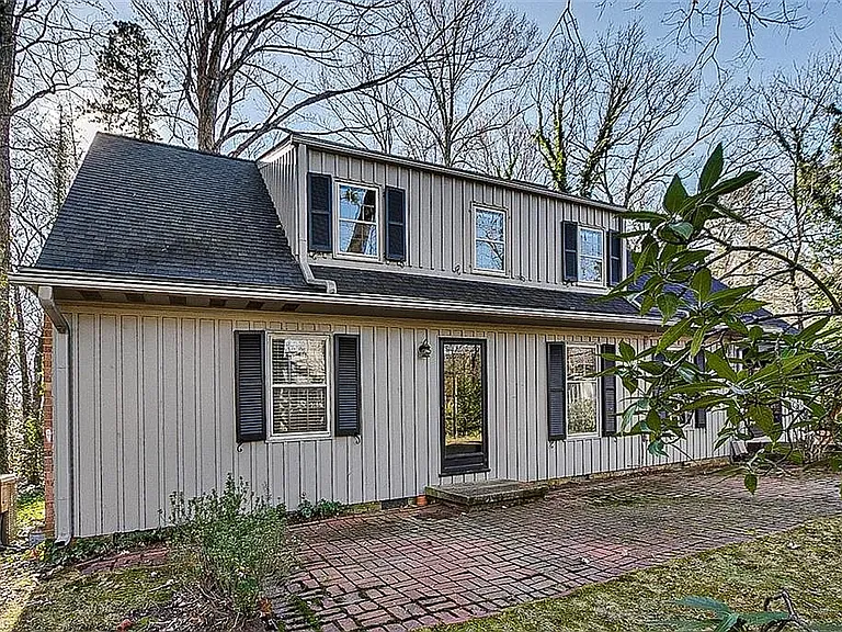 1402 Roanoke Dr — Photo 41