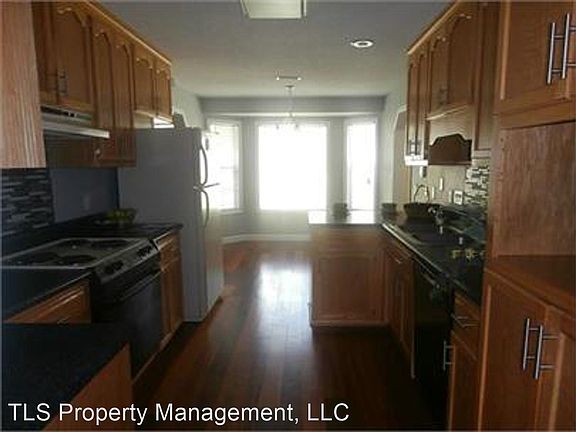 2nd image of 509 Green Dr #1