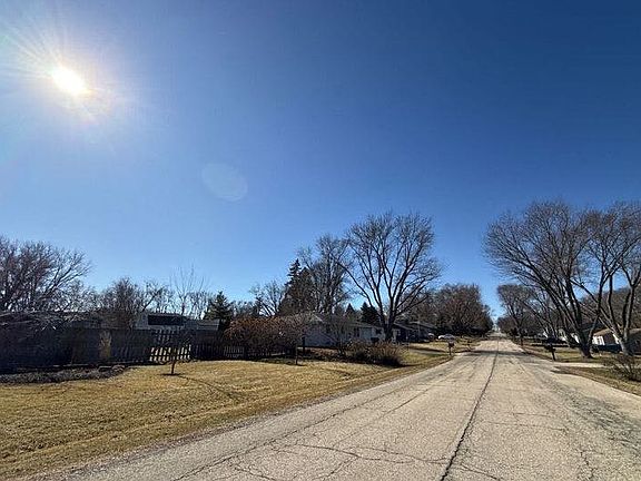 4th image of 1817 W Oakleaf Dr