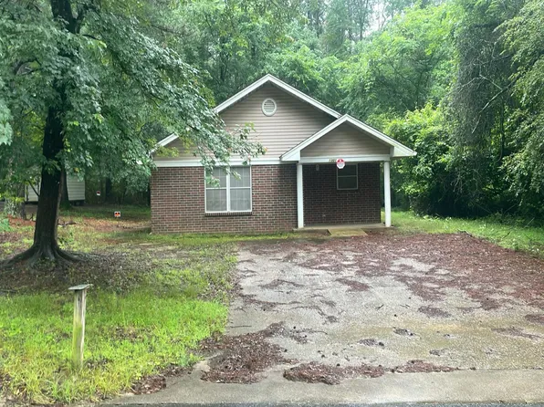 1301 Ridge Rd, Benton, AR 72015