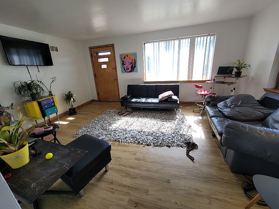 4th image of 3411 S Howell Ave