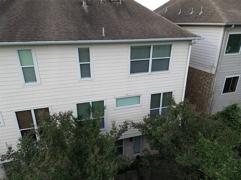 1719 Stacy Crst — Photo 2