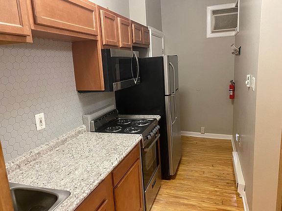 3rd image of 719 N Spruce St #C