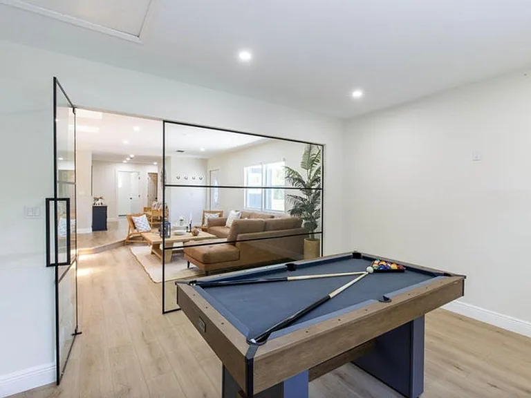 16932 W Aintree Dr — Photo 3