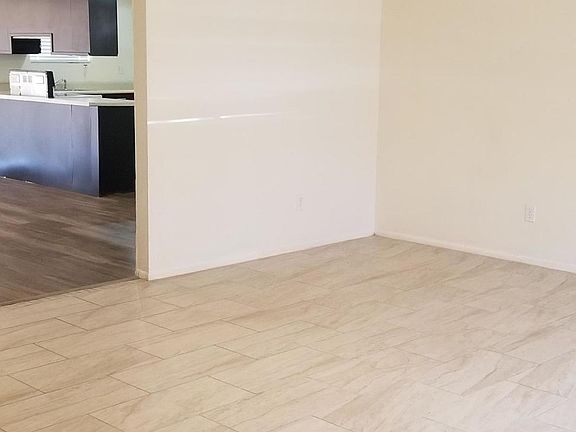 3rd image of 6431 W Flynn Ln