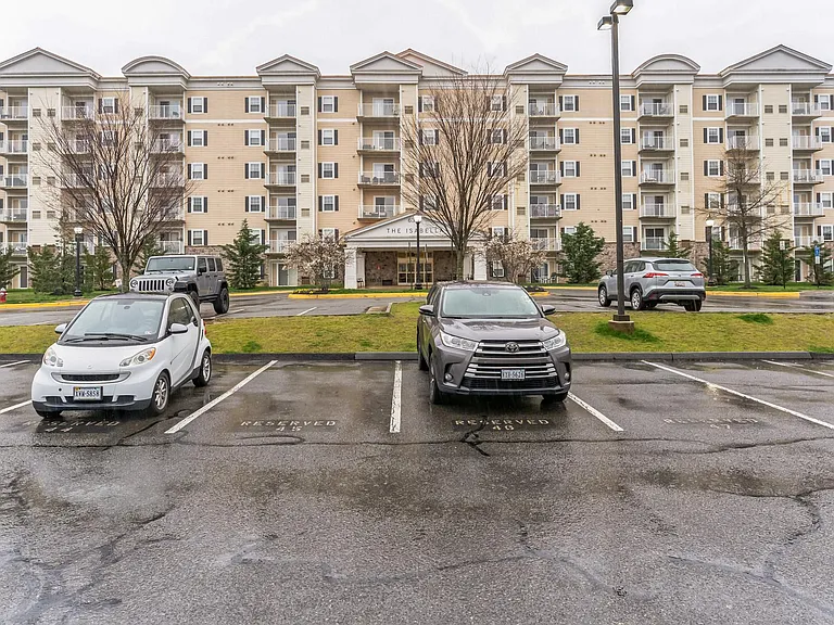 6301 Edsall Rd #521 — Photo 35
