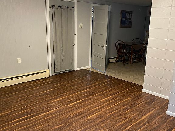 3rd image of 927 W High St Unit C