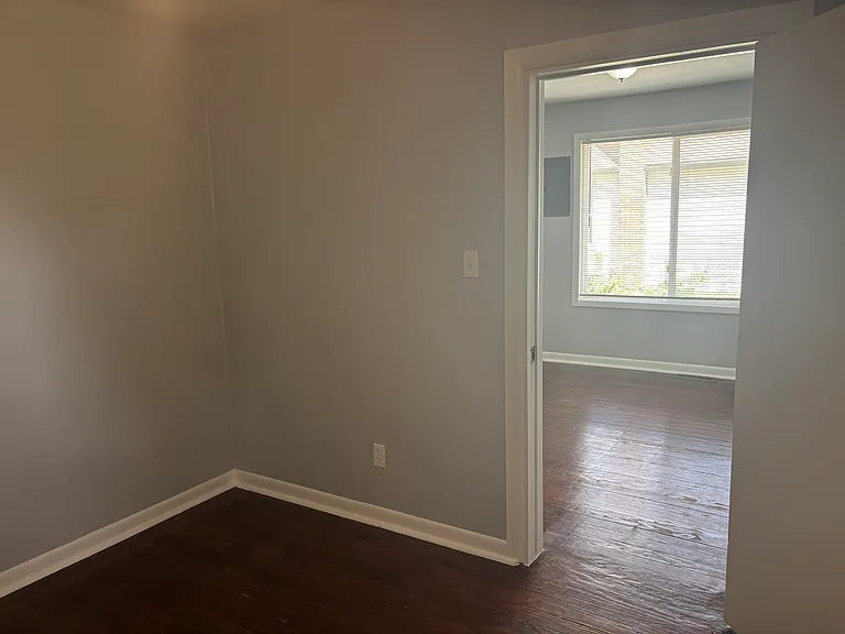 22441 Ridgeway St — Photo 25