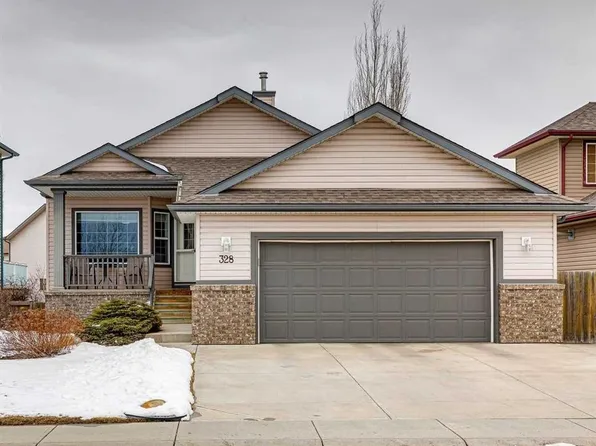 328 E Cove Rd, Chestermere, AB T1X 1L5