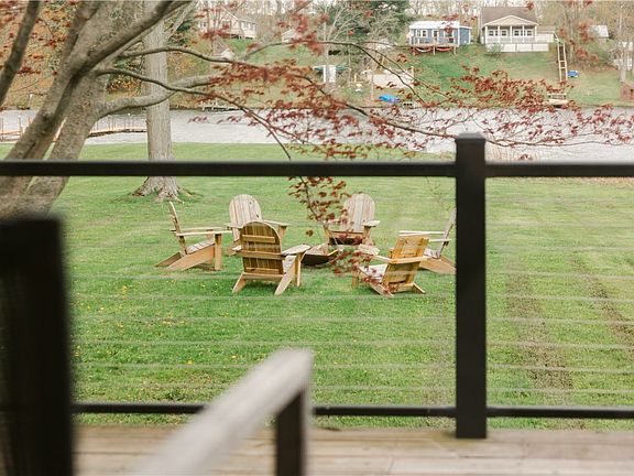 2nd image of 3050 Dixon Rd